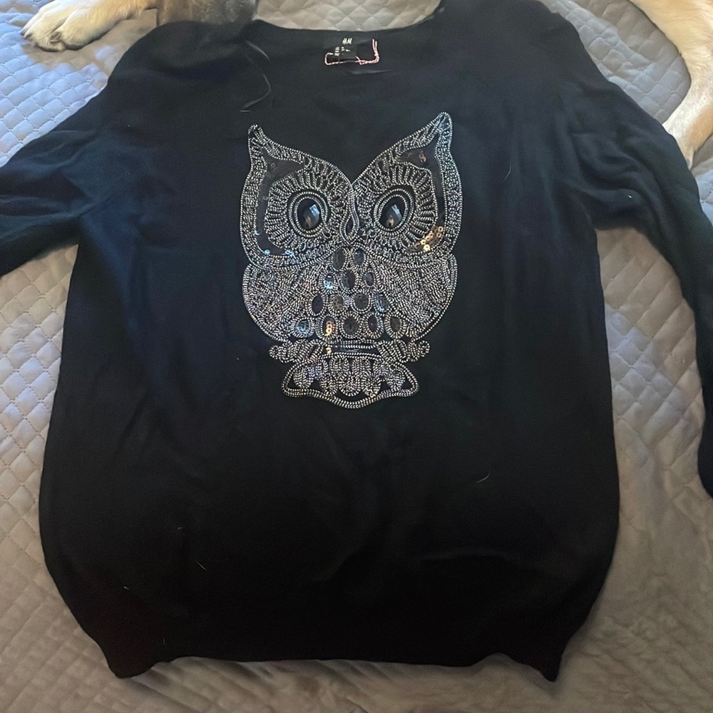 Black owl sweater